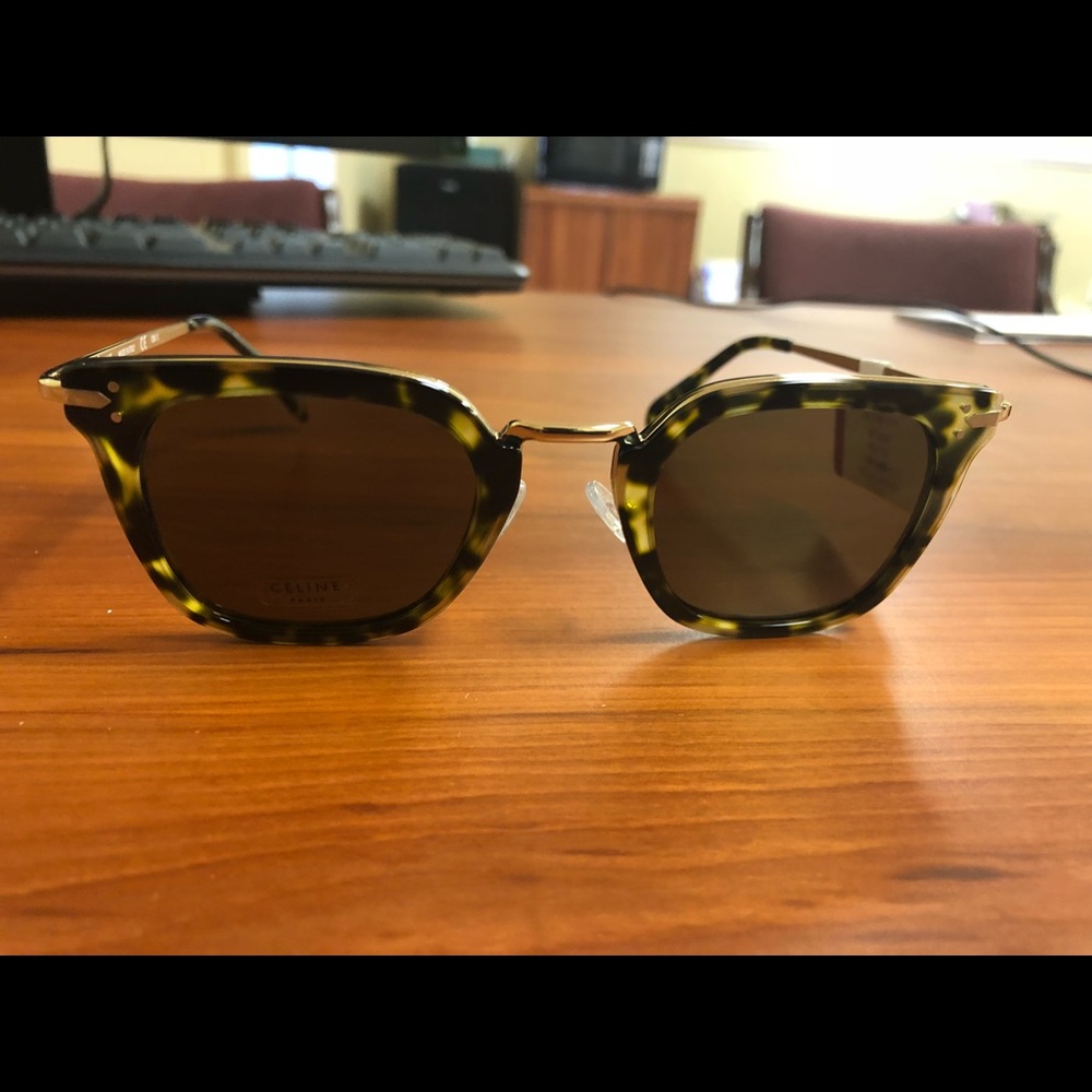 AUTHENTIC BRAND NEW Céline Sunglasses (tortoise)